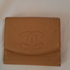 VINTAGE Chanel bi-fold wallet